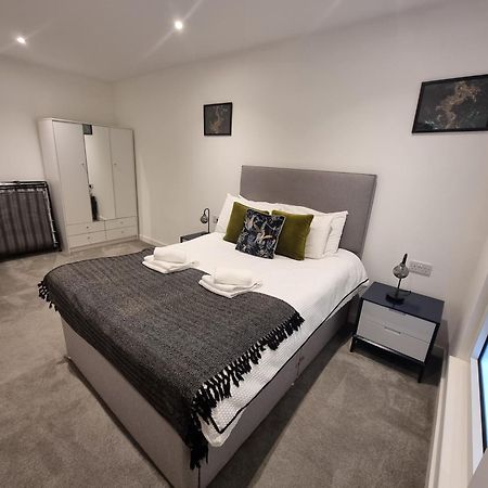 Trafford Suite Modern 1 Bed With Cinema Room Manchester Exterior photo
